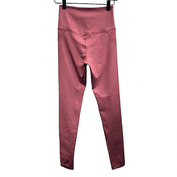 Girlfriend Collective Compression High Rise Cropped Legging in Terracotta Size S - Picture 4 of 10